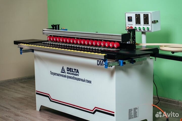 Кромкооблицовочный станок deltamachinery DM-120