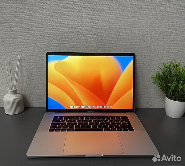 Macbook pro 15 i7 16gb 512