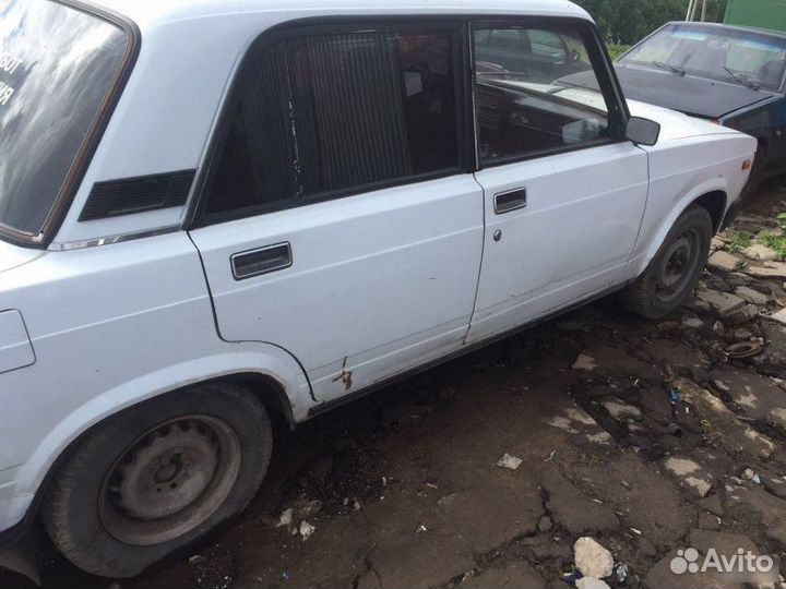 Двери задние Лада 2107
