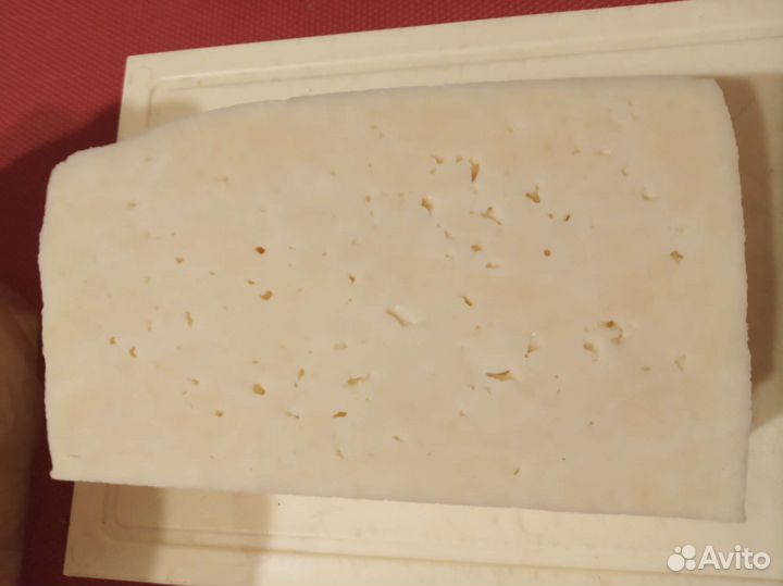 Продаётся сыр полутвёрдый 