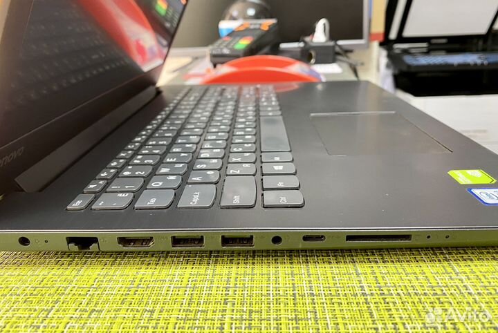 Ноутбук Lenovo i3-7020/озу 8гб/GeForce MX 150 2гб