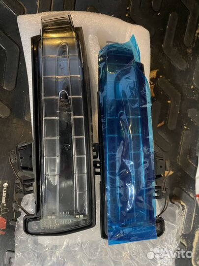 Повторитель поворота в зеркало Mercedes w212