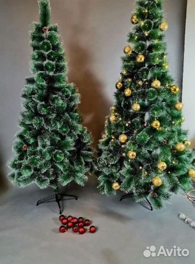 Елка искусственная с шишками. Сосна под инеем