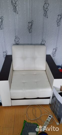 Угловой диван с креслами отдам