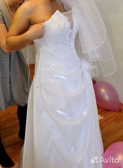 Свадебное платье