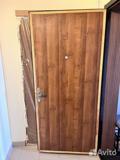 Дверь входная металлическая