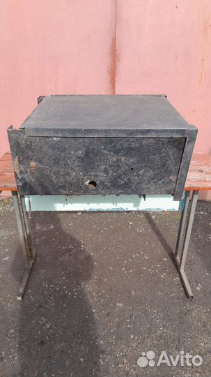 Аккумуляторный ящик с металлической крышкой маз