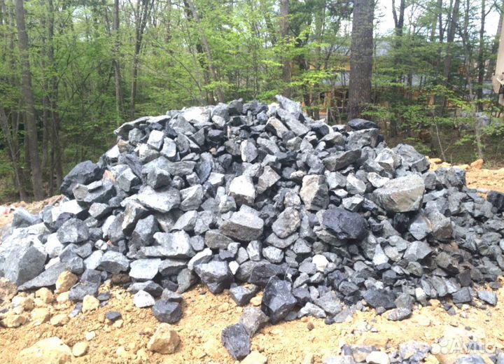 Скальный грунт скала Доставка от 3-х кубов