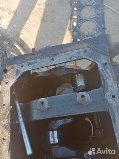 Коленвал Chrysler Voyager 3 2.5 ENC