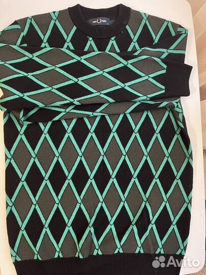 Свитер шерстяной Fred Perry размер xs-s