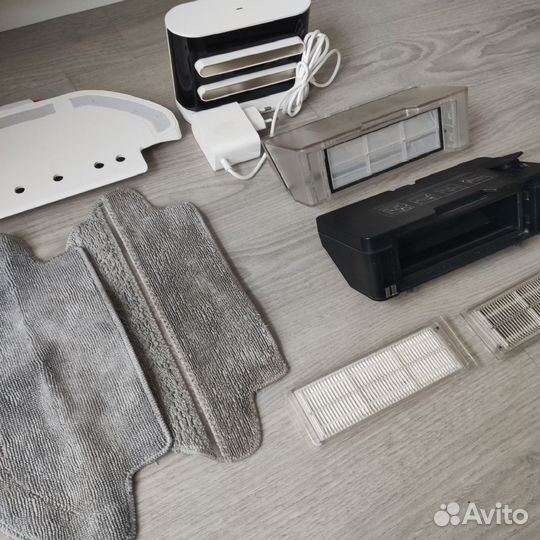 Робот-пылесос Xiaomi Mi Robot Vacuum-Mop P белый