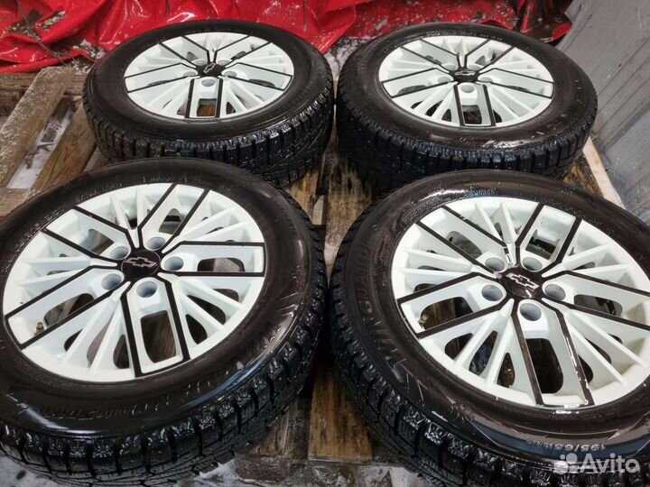 Комплект литых дисков на Chevrolet Aveo