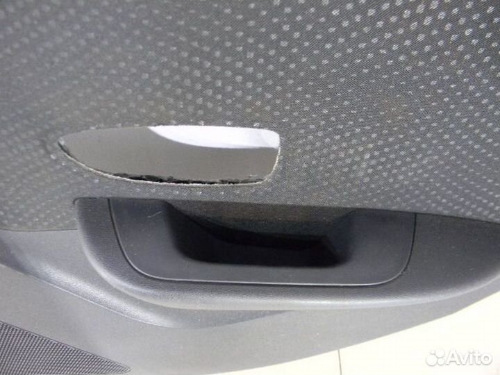 Обшивка двери задней правой