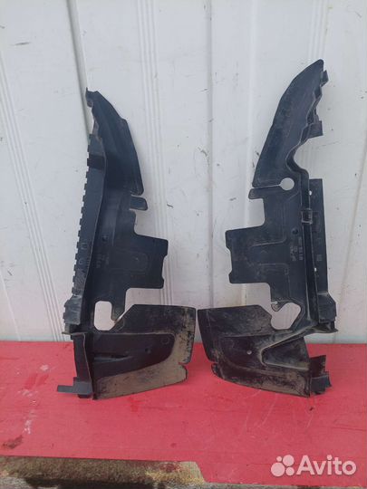 Воздухозаборник радиатора Audi A6 C6