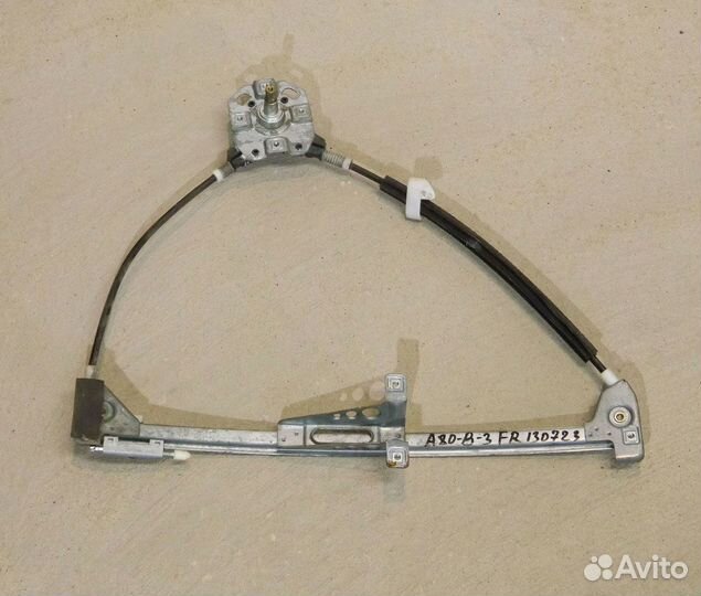 Стеклоподъемник передний правый Audi 80 B3