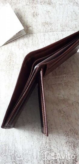 Мужское кожаное портмоне