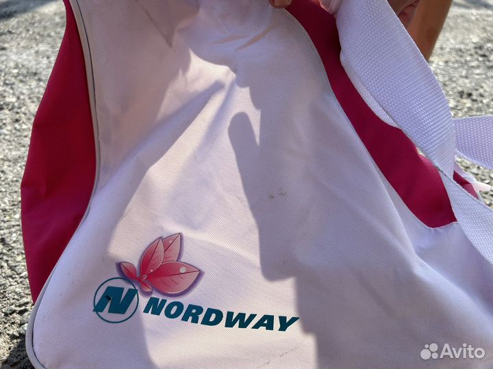 Коньки новые женские