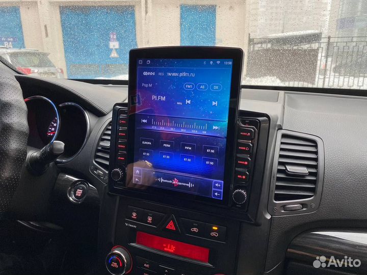 Android магнитола Sorento XM 2009-12, стиль Tesla