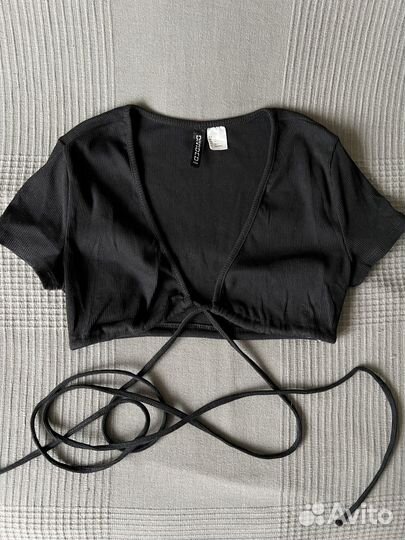 Кроп топ hm на завязках