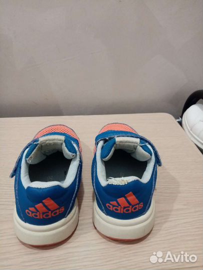 Кроссовки детские adidas 25