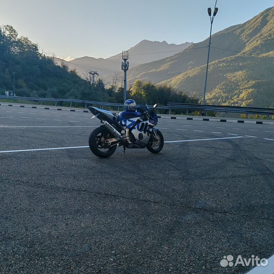 Suzuki Gsx r 400