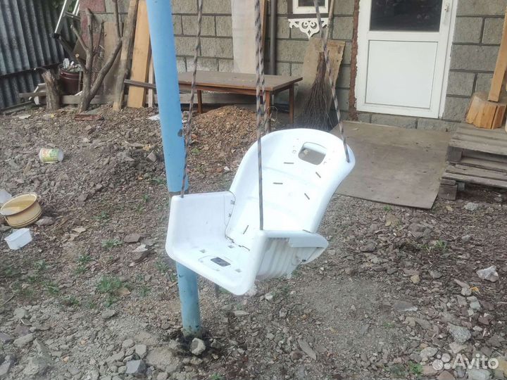 Детские качели уличные