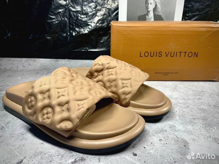 Сланцы женские louis vuitton