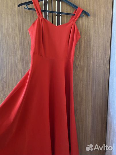 Вечернее платье 42 44 красное