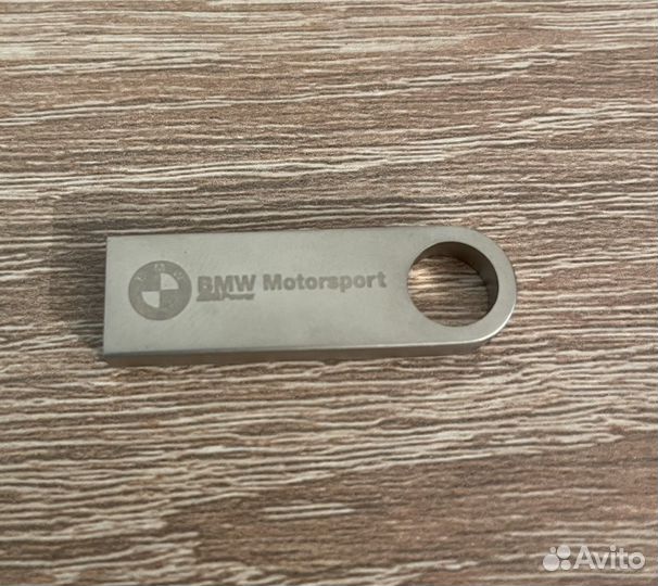 USB флешка на 32гб