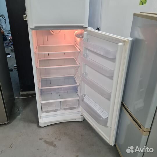 Холодильник indesit no frost С гарантией