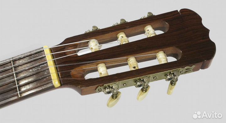 Классическая гитара- suzuki vaio(violin) C-10