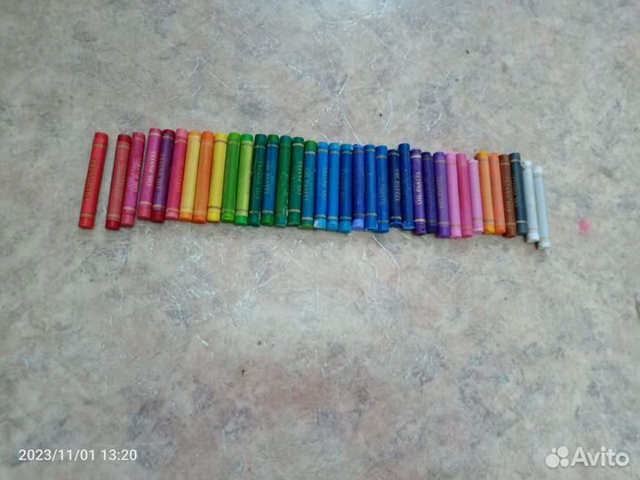 Восковые мелки фломастеры