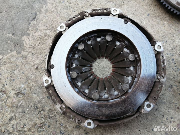 Маховик форд фокус 2 1.8 бензин сцепление