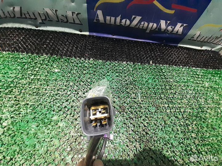 Кислородный датчик №2 правый Lexus GX460