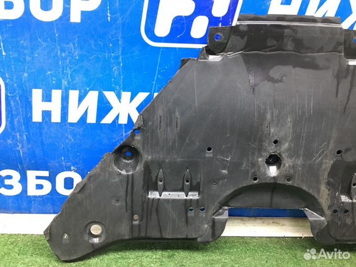 Пыльник двигателя Toyota Camry V70