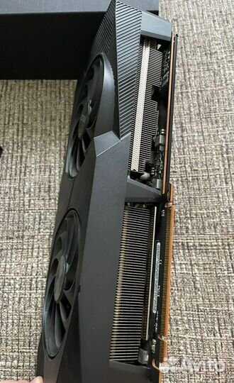 Видеокарта AMD Radeon RX 5700 XT