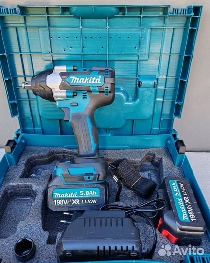 Аккумуляторный гайковерт Makita 800 н.м. (Арт.6524