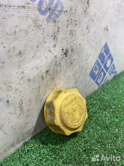 Крышка расширительного бачка Ford Fusion хэтчбек