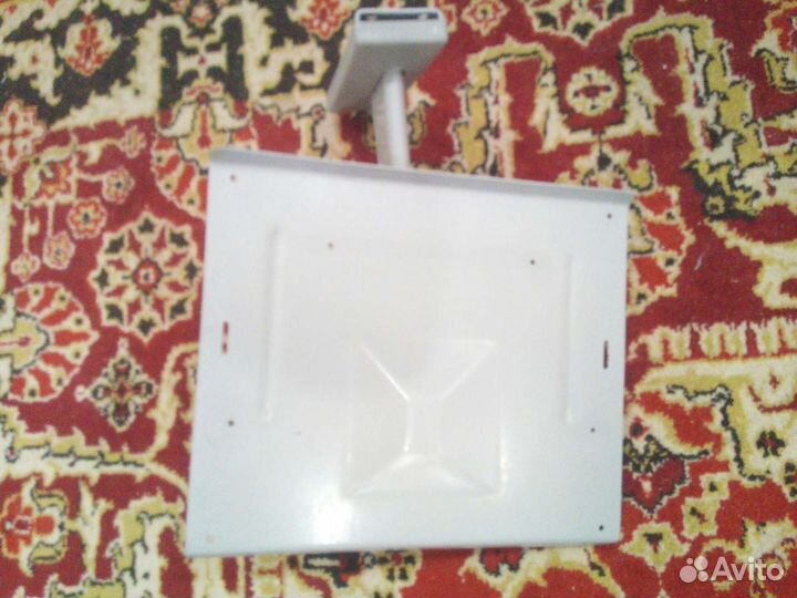 Кронштейн для телевизора на стену