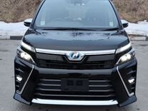 Toyota Voxy 1.8 CVT, 2018, 80 000 км, с пробегом, цена 2 450 000 руб.