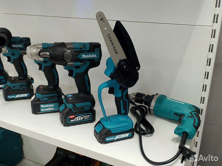 Шуруповерт в ТЦ ёлка