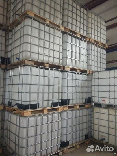 Емкость кубическая 1000 л на деревянном поддоне