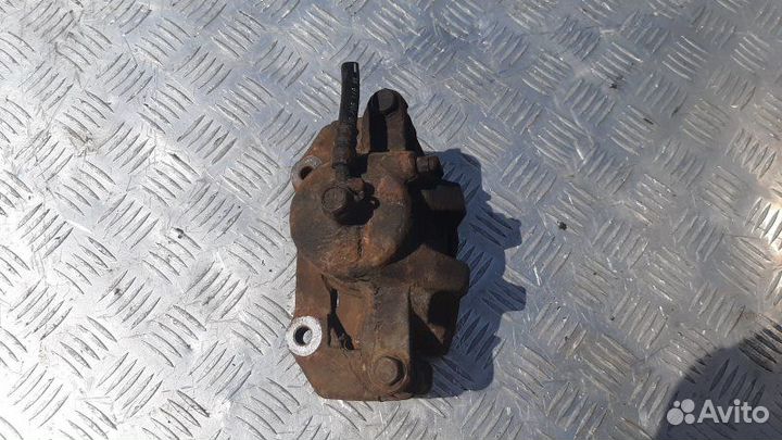 Суппорт тормозной передний правый Suzuki Grand