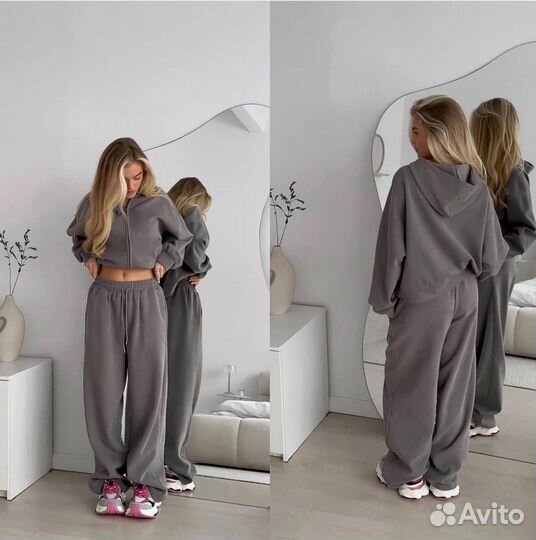 Спортивный костюм женский