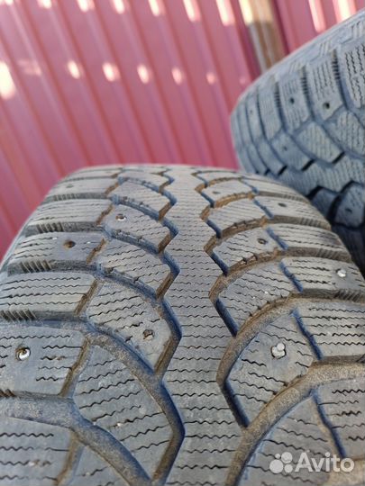 Bridgestone Blizzak Spike-01 205/55 R16 T