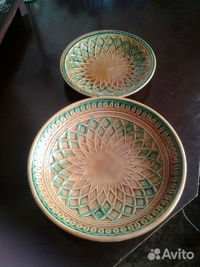 Набор новых керамических тарелок: 6 + 1