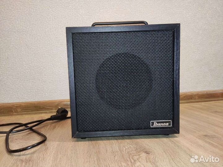 Комбоусилитель для бас гитары Ibanez ibz10bv2