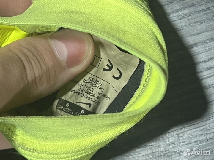 Профессиональные вратарские перчатки Nike