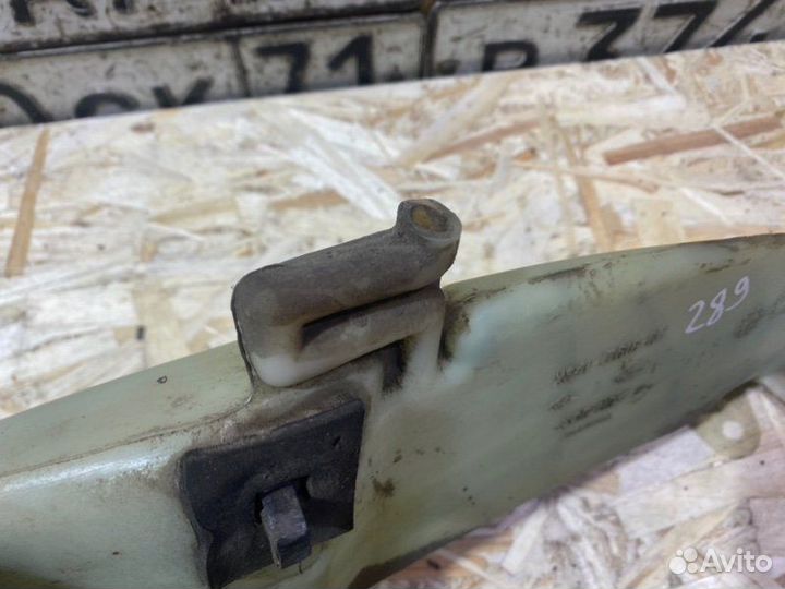 Бачок омывателя Ford Focus 1 2.0 2000