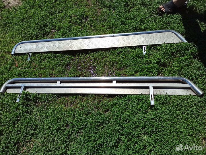 Пороги автомобильные универсальные